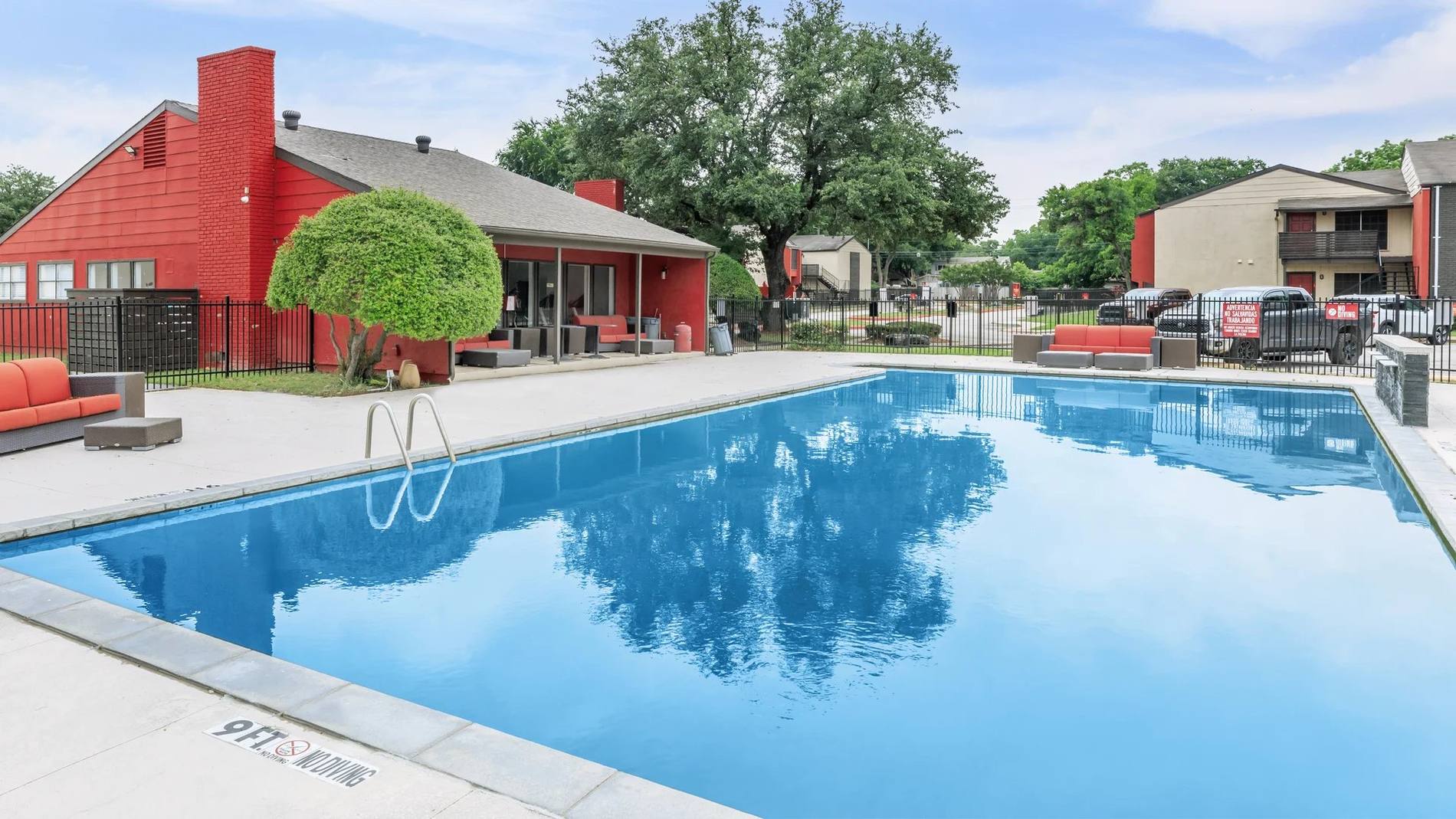 The Palace — The pool